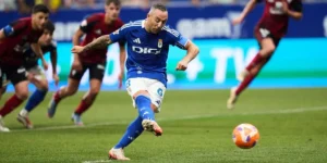 Santi Cazorla Bantu Real Oviedo Kembali ke LaLiga Setelah 24 Tahun