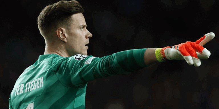 Kiper Baru Datang, Ter Stegen Marah Masa Depannya di Barcelona Terancam?