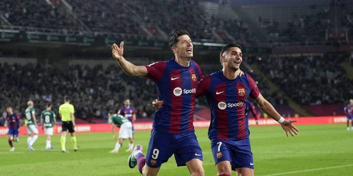 Persaingan Ketat Lewandowski dan Torres Warnai Barcelona